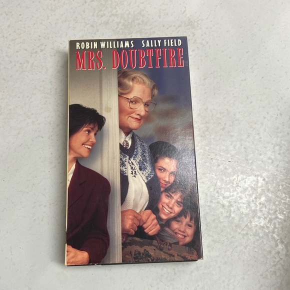 Mrs doubtfire VHS - Picture 1 of 3